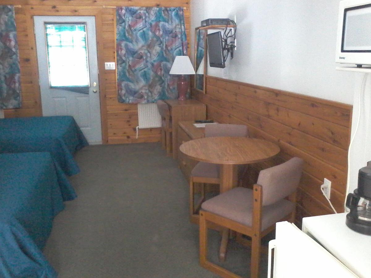 Quiet Bay Inn & Cafe Magnetawan Exterior foto